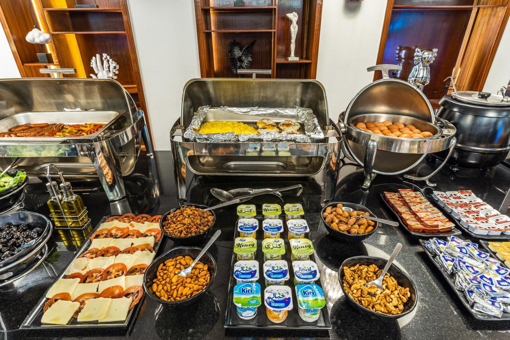 One Hotel Casablanca Zewnętrze zdjęcie A breakfast buffet at a hotel