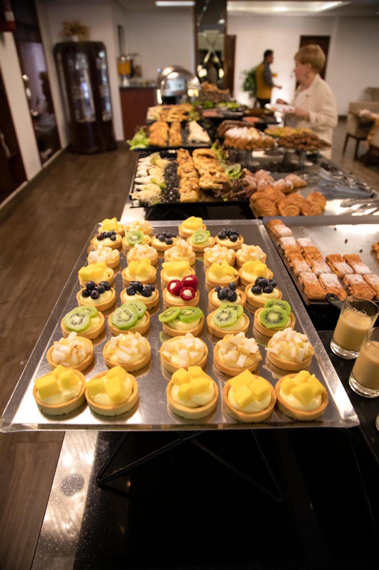 One Hotel Casablanca Zewnętrze zdjęcie Fruit tartlets
